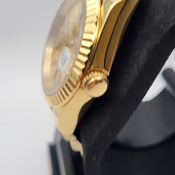 Seiko Gold Men's Watch - Picture 5 of 7